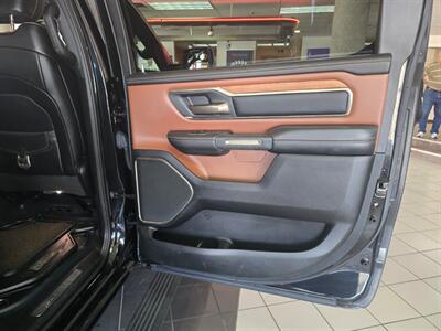 2020 RAM 1500 Laramie Longhorn 4DR CREW CAB/V8   - Photo 16 - Hamilton, OH 45015