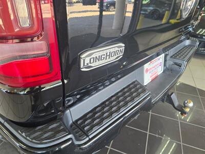 2020 RAM 1500 Laramie Longhorn 4DR CREW CAB/V8   - Photo 37 - Hamilton, OH 45015