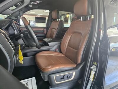 2020 RAM 1500 Laramie Longhorn 4DR CREW CAB/V8   - Photo 10 - Hamilton, OH 45015