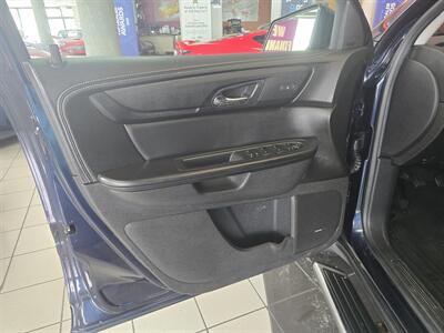 2016 Chevrolet Traverse LT 4DR SUV w/2LT   - Photo 7 - Hamilton, OH 45015