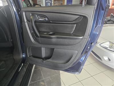 2016 Chevrolet Traverse LT 4DR SUV w/2LT   - Photo 17 - Hamilton, OH 45015