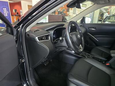 2023 Toyota Corolla Cross XLE - Photo 8 - Hamilton, OH 45015