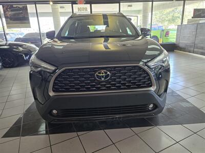 2023 Toyota Corolla Cross XLE - Photo 2 - Hamilton, OH 45015