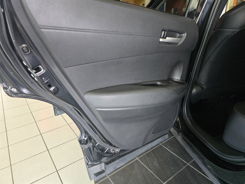 2023 Toyota Corolla Cross XLE - Photo 11 - Hamilton, OH 45015