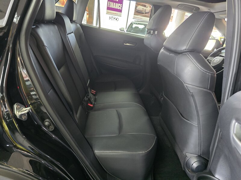 2023 Toyota Corolla Cross XLE - Photo 17 - Hamilton, OH 45015