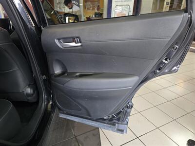 2023 Toyota Corolla Cross XLE - Photo 16 - Hamilton, OH 45015