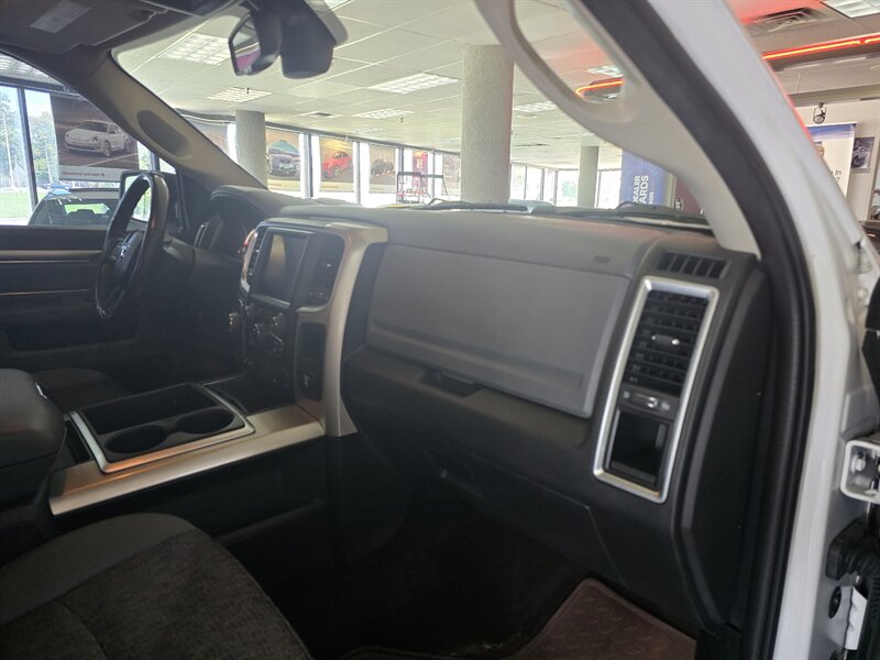 2015 RAM 1500 Big Horn - Photo 14 - Hamilton, OH 45015