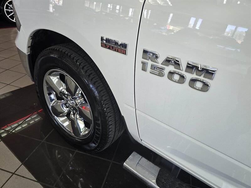 2015 RAM 1500 Big Horn - Photo 34 - Hamilton, OH 45015