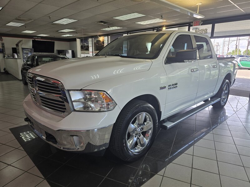 2015 RAM 1500 Big Horn   - Photo 1 - Hamilton, OH 45015