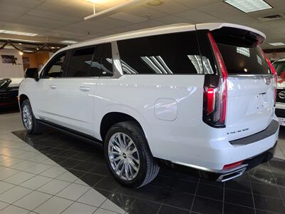 2022 Cadillac Escalade Premium Luxury   - Photo 7 - Hamilton, OH 45015