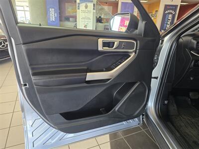 2024 Ford Explorer XLT 4DR SUV AWD   - Photo 7 - Hamilton, OH 45015