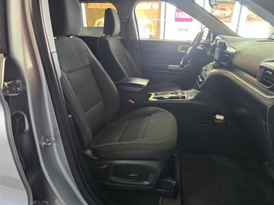 2024 Ford Explorer XLT 4DR SUV AWD   - Photo 16 - Hamilton, OH 45015