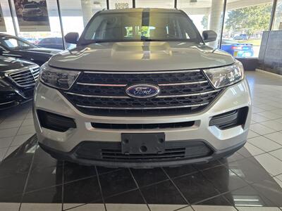 2024 Ford Explorer XLT 4DR SUV AWD   - Photo 2 - Hamilton, OH 45015