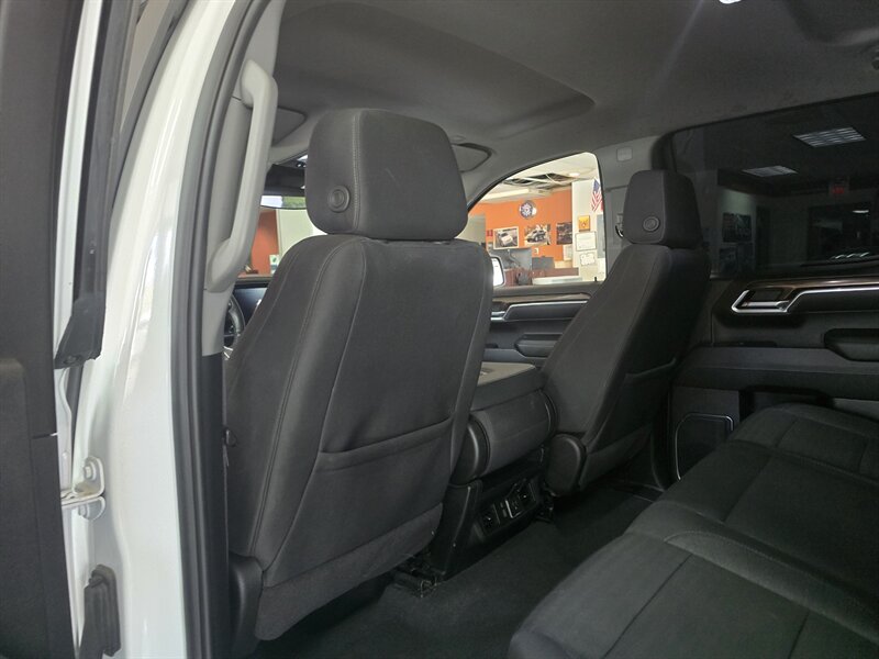 2025 Chevrolet Silverado 1500 LT-CREW CAB-V8 - Photo 12 - Hamilton, OH 45015