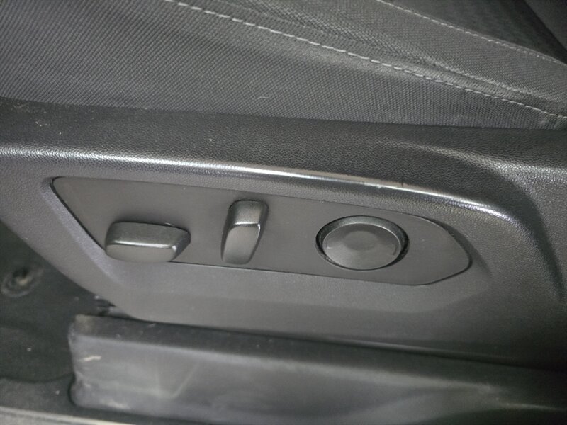 2025 Chevrolet Silverado 1500 LT-CREW CAB-V8 - Photo 21 - Hamilton, OH 45015