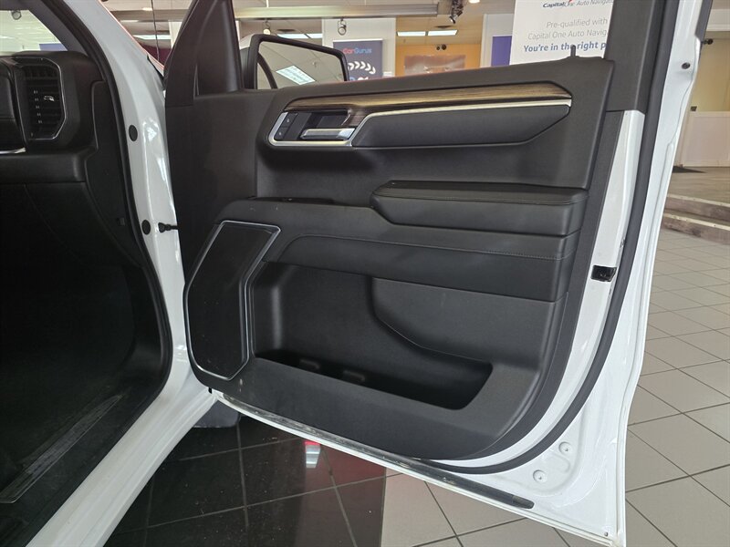 2025 Chevrolet Silverado 1500 LT-CREW CAB-V8 - Photo 14 - Hamilton, OH 45015