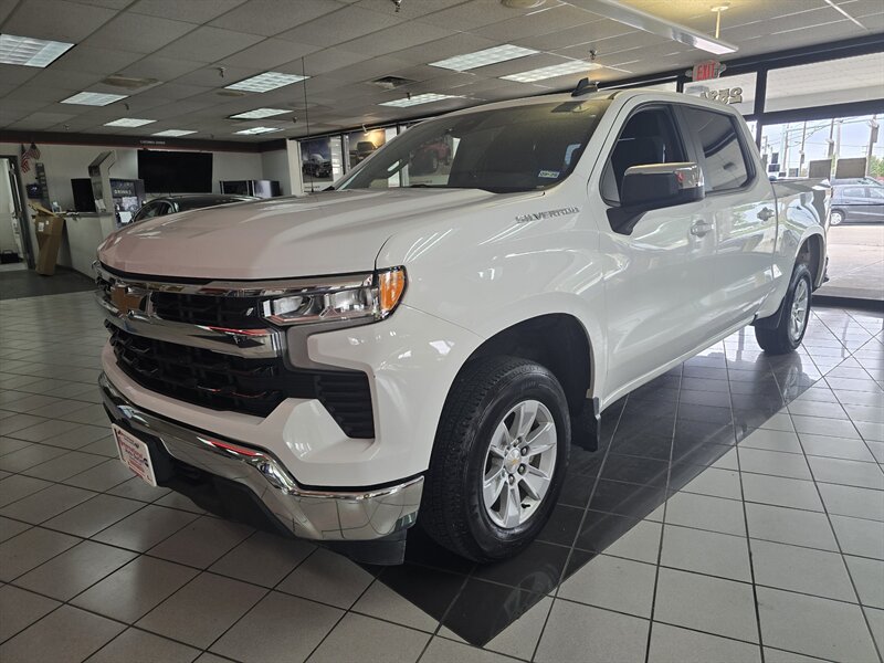 2025 Chevrolet Silverado 1500 LT-CREW CAB-V8   - Photo 1 - Hamilton, OH 45015