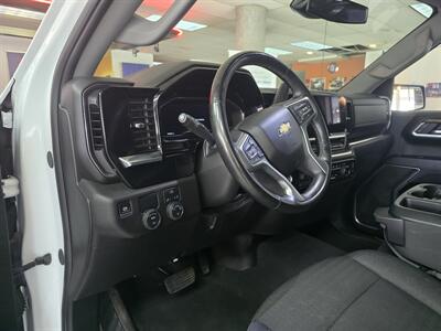 2025 Chevrolet Silverado 1500 LT-CREW CAB-V8 - Photo 9 - Hamilton, OH 45015