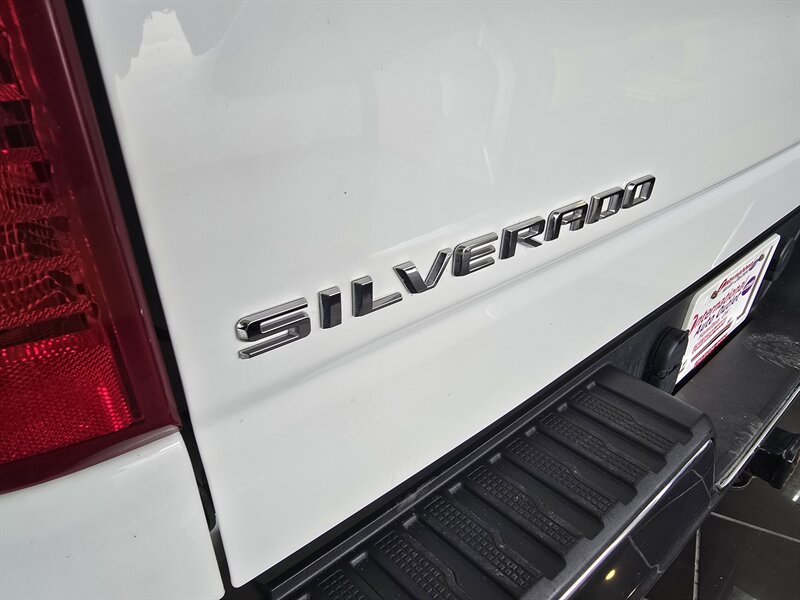 2025 Chevrolet Silverado 1500 LT-CREW CAB-V8 - Photo 33 - Hamilton, OH 45015