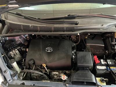 2017 Toyota Sienna LE 7-Passenger 4DR MINI-VAN AWD   - Photo 29 - Hamilton, OH 45015