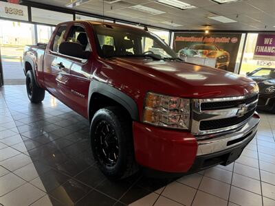 2010 Chevrolet Silverado 1500 LT 4DR EXTENDED CAB - Photo 3 - Hamilton, OH 45015