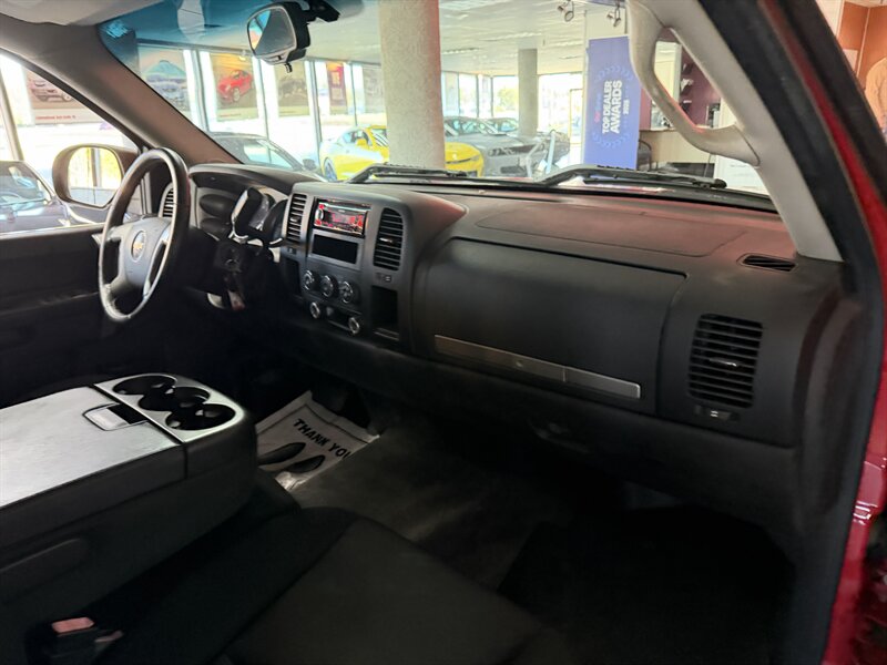 2010 Chevrolet Silverado 1500 LT 4DR EXTENDED CAB - Photo 21 - Hamilton, OH 45015