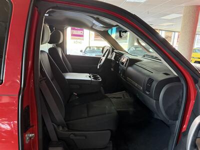 2010 Chevrolet Silverado 1500 LT 4DR EXTENDED CAB - Photo 19 - Hamilton, OH 45015