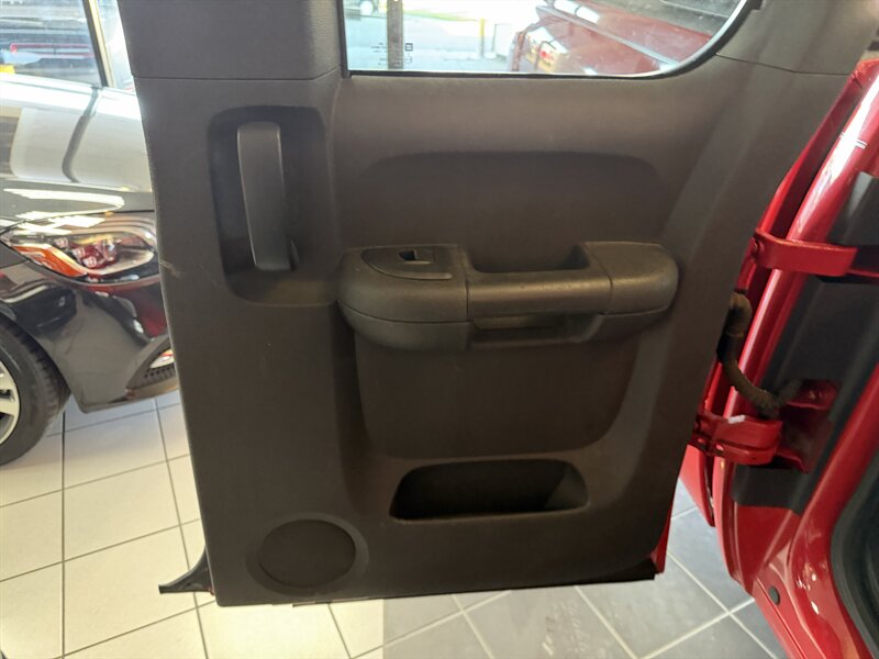 2010 Chevrolet Silverado 1500 LT 4DR EXTENDED CAB - Photo 24 - Hamilton, OH 45015