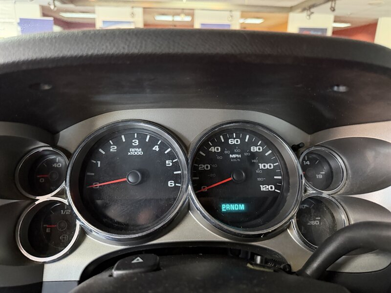 2010 Chevrolet Silverado 1500 LT 4DR EXTENDED CAB - Photo 12 - Hamilton, OH 45015