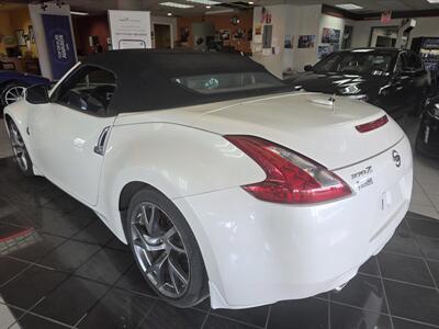 2015 Nissan 370Z ROADSTER 2DR CONVERTIBLE   - Photo 8 - Hamilton, OH 45015
