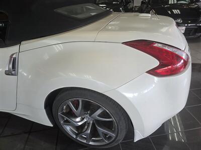 2015 Nissan 370Z ROADSTER 2DR CONVERTIBLE   - Photo 7 - Hamilton, OH 45015