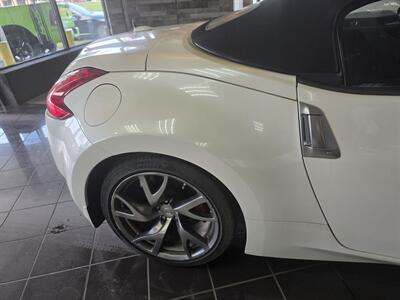 2015 Nissan 370Z ROADSTER 2DR CONVERTIBLE   - Photo 25 - Hamilton, OH 45015