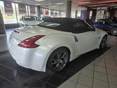 2015 Nissan 370Z ROADSTER 2DR CONVERTIBLE   - Photo 5 - Hamilton, OH 45015