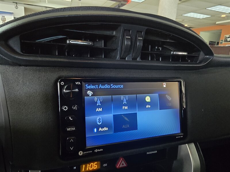 2017 Toyota 86 Base 2DR COUPE - Photo 15 - Hamilton, OH 45015