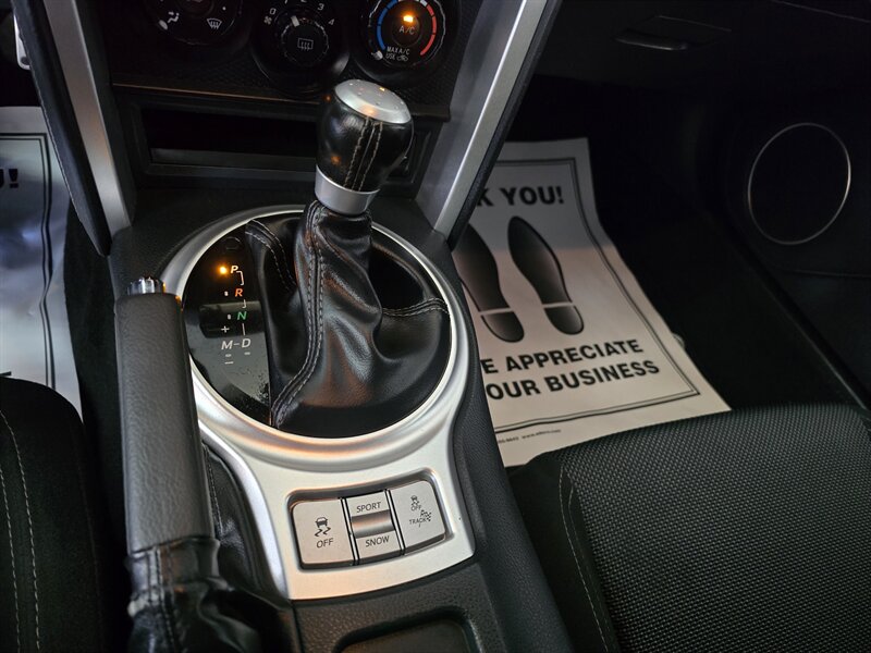 2017 Toyota 86 Base 2DR COUPE - Photo 23 - Hamilton, OH 45015
