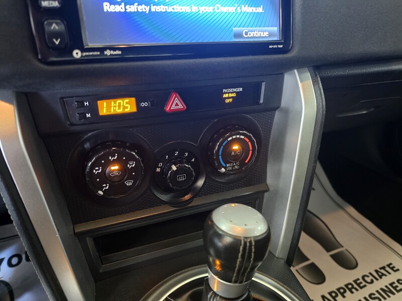 2017 Toyota 86 Base 2DR COUPE - Photo 22 - Hamilton, OH 45015