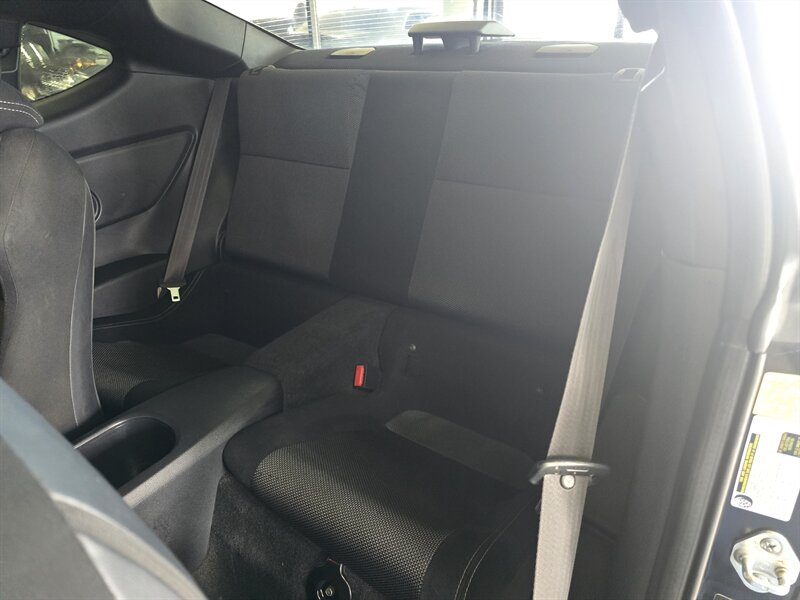 2017 Toyota 86 Base 2DR COUPE - Photo 9 - Hamilton, OH 45015