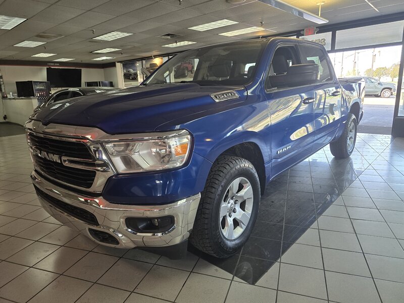 2019 RAM 1500 Big Horn 4DR CREW CAB   - Photo 1 - Hamilton, OH 45015