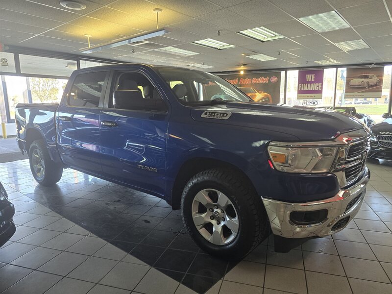 2019 RAM 1500 Big Horn 4DR CREW CAB - Photo 5 - Hamilton, OH 45015