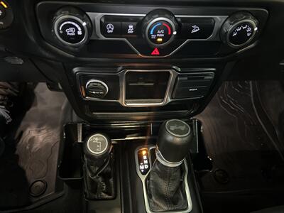 2020 Jeep Wrangler UNLIMITED SPORT 4DR SUV 4X4   - Photo 13 - Hamilton, OH 45015