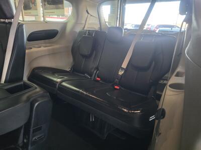 2020 Chrysler Pacifica Touring L  4DR MINI-VAN CAMERA   - Photo 10 - Hamilton, OH 45015