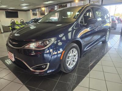 2020 Chrysler Pacifica Touring L  4DR MINI-VAN CAMERA   - Photo 1 - Hamilton, OH 45015