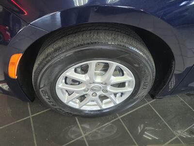 2020 Chrysler Pacifica Touring L  4DR MINI-VAN CAMERA   - Photo 24 - Hamilton, OH 45015