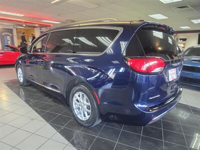 2020 Chrysler Pacifica Touring L  4DR MINI-VAN CAMERA   - Photo 5 - Hamilton, OH 45015