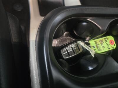 2020 Chrysler Pacifica Touring L  4DR MINI-VAN CAMERA   - Photo 18 - Hamilton, OH 45015