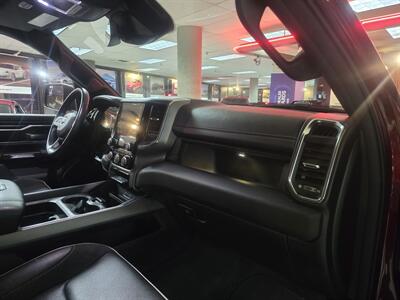 2024 RAM 1500 Laramie CREW CAB/HEMI - Photo 14 - Hamilton, OH 45015