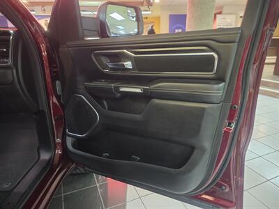 2024 RAM 1500 Laramie CREW CAB/HEMI - Photo 13 - Hamilton, OH 45015