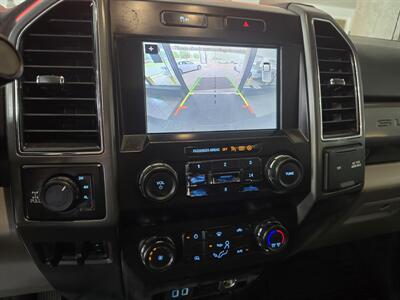 2019 Ford F-350 XLT SUPER CREW 4X4/FX4   - Photo 18 - Hamilton, OH 45015