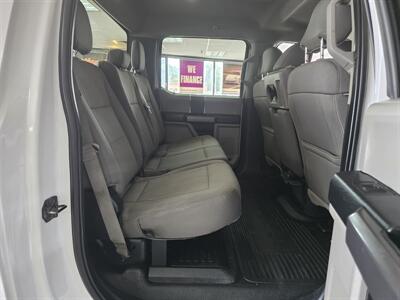 2019 Ford F-350 XLT SUPER CREW 4X4/FX4   - Photo 14 - Hamilton, OH 45015
