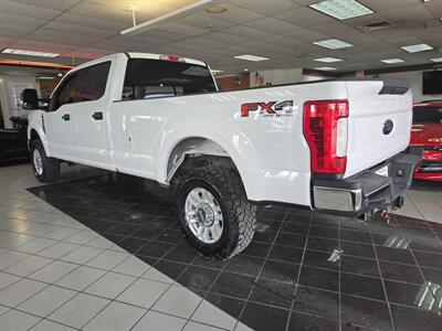 2019 Ford F-350 XLT SUPER CREW 4X4/FX4   - Photo 6 - Hamilton, OH 45015